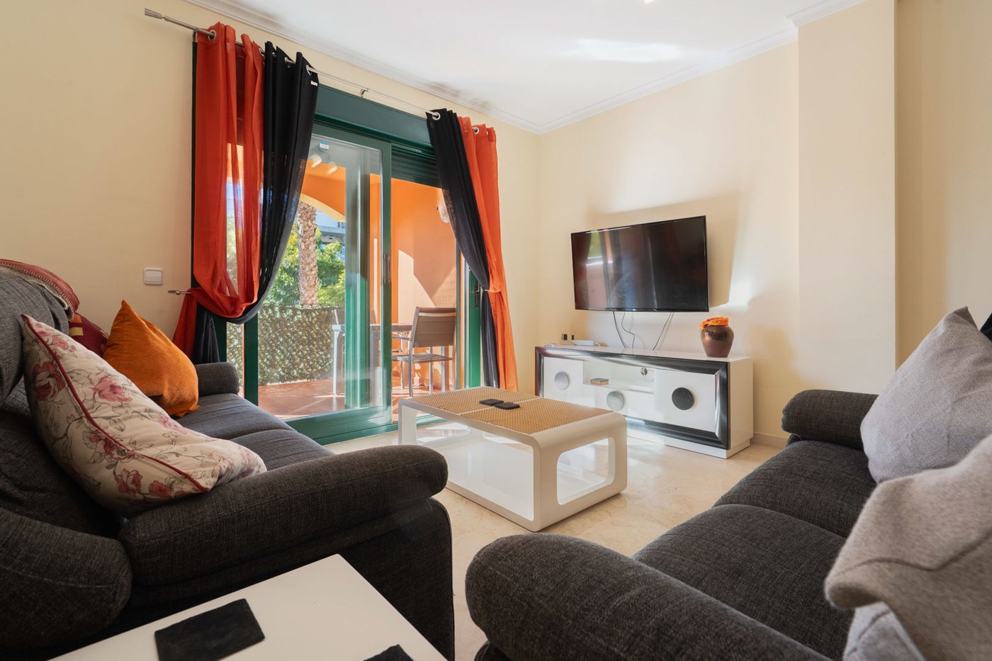 Floridamar — Elegant 3‑Bedroom Apartment near Jávea Port