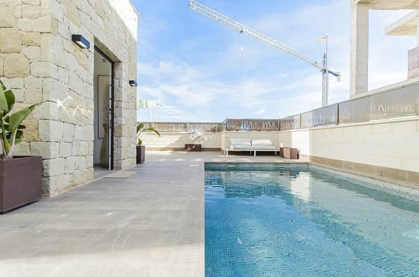 Nieuwbouwvilla met zwembad op één verdieping in Vera, Almería