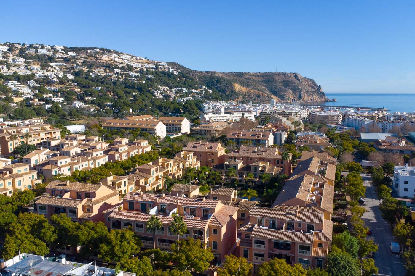 Floridamar — Elegant 3‑Bedroom Apartment near Jávea Port