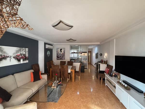 Ruim penthouse-appartement met lift in het hart van Torrevieja