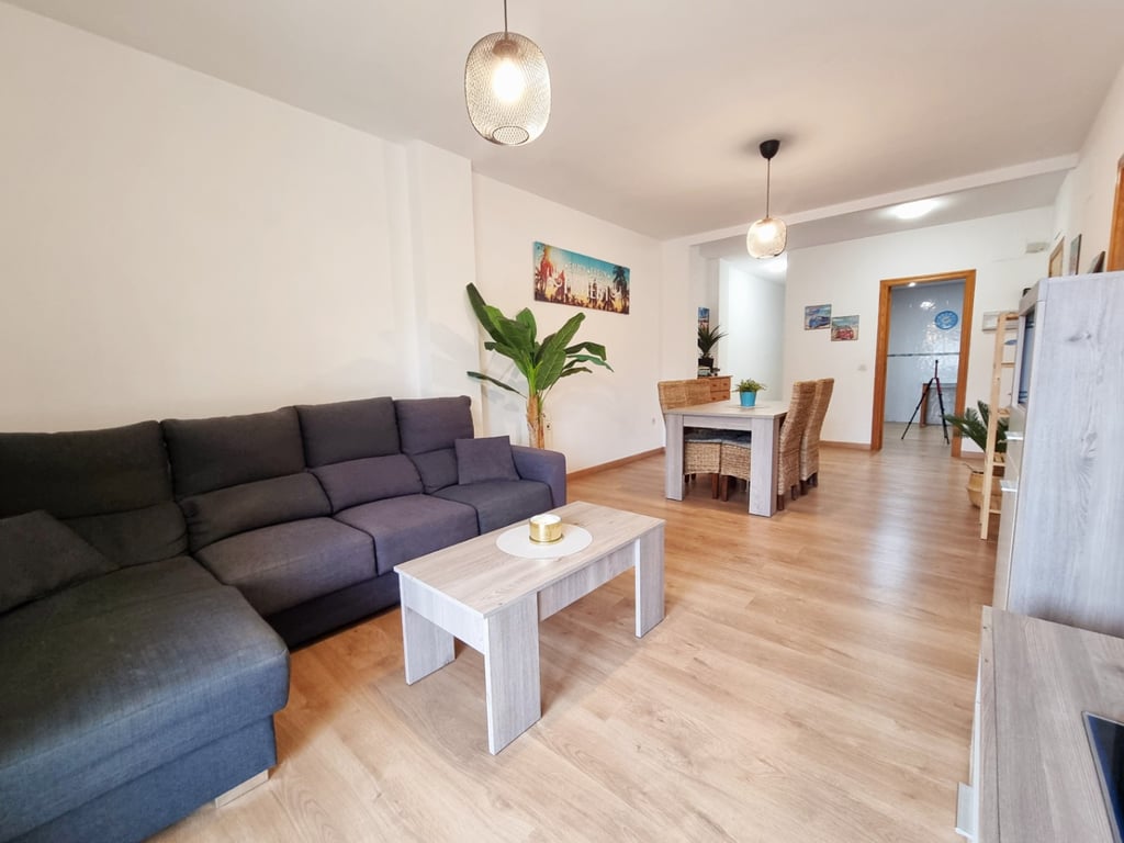 Apartament lluminós amb 3 Dormitoris i terrassa sud a Jalon - 2