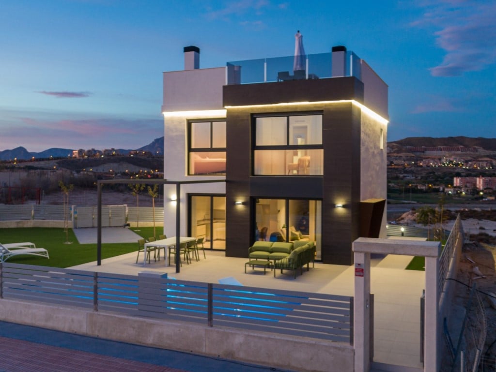 Moderní vily s výhledem na moře v Mutxamel, Costa Blanca