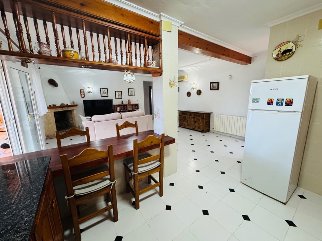 Dénia. Chalet amplio con vistas al mar en venta - 54