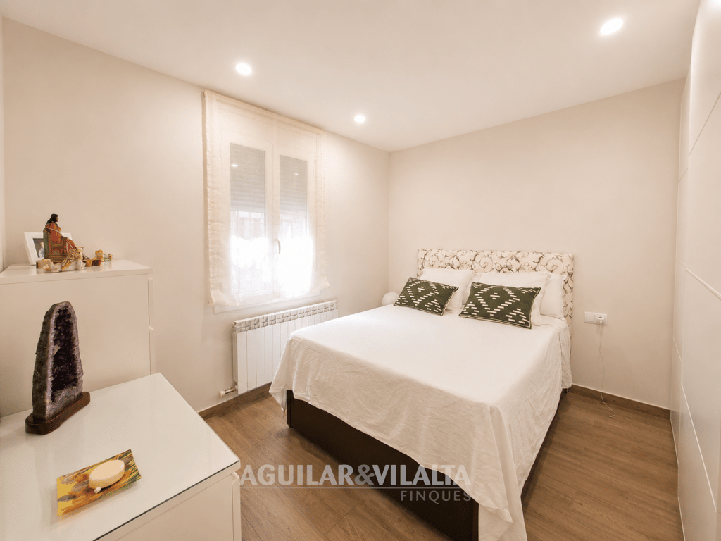 CASA UNFIMILIAR - 21