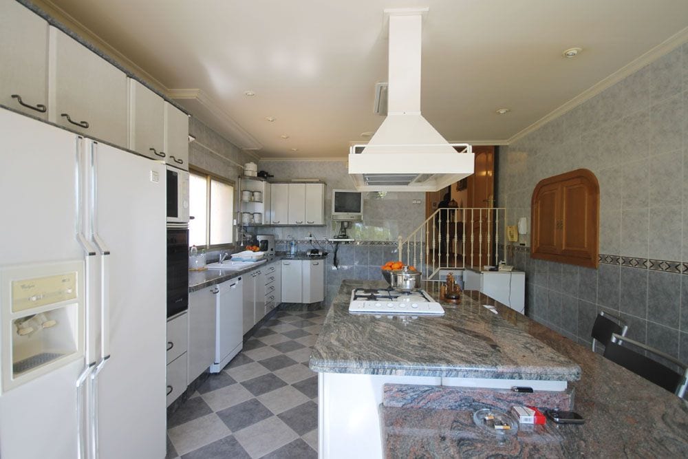 Property #RH20777 - 9