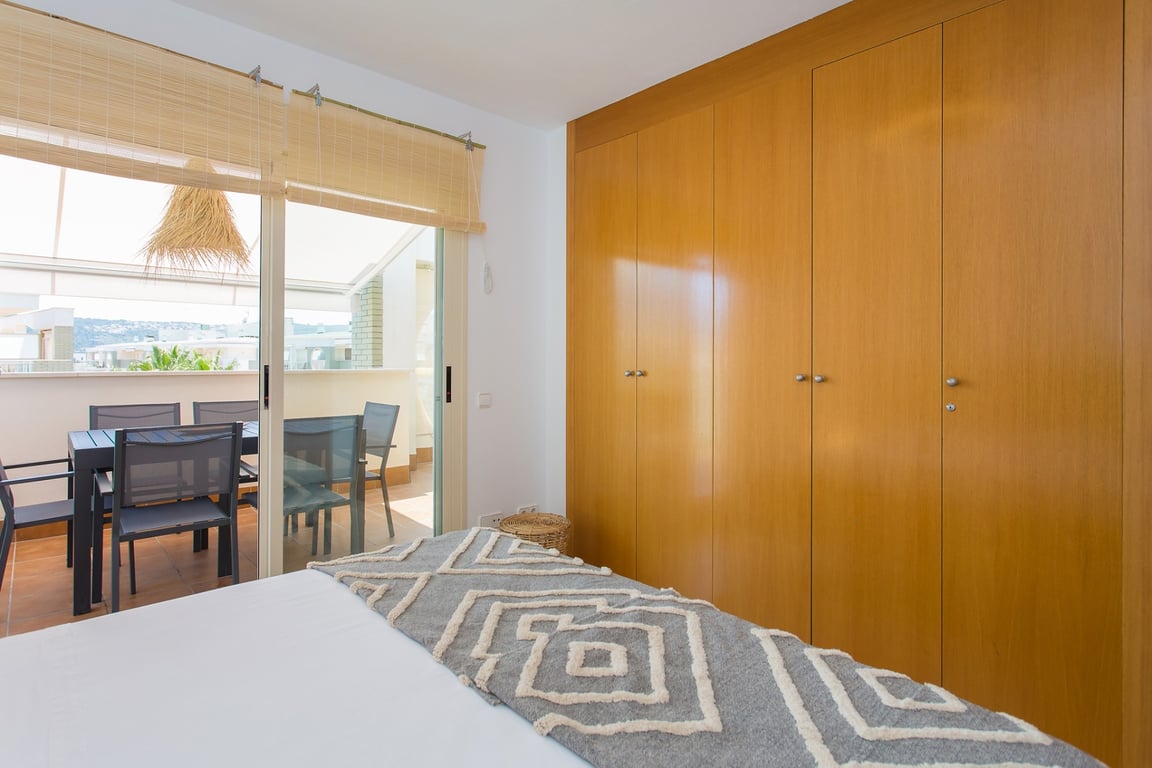 Property #RH21353 - 17