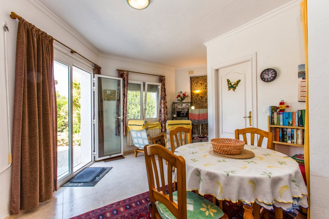 Villa tranquila con vistas a la montaña en venta en Calpe - 33