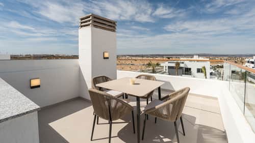 Gelijkvloerse nieuwbouwbungalow met 3 slaapkamers in Torrevieja — foto 36