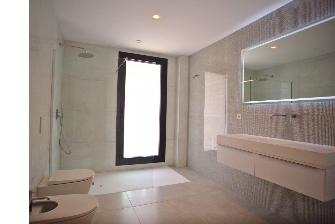 Villa Cascade — New 3-bedroom villa with panoramic Mediterranean Sea views