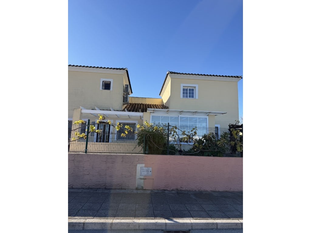 3-bedroom house with garden and pool in El Verger — terrace