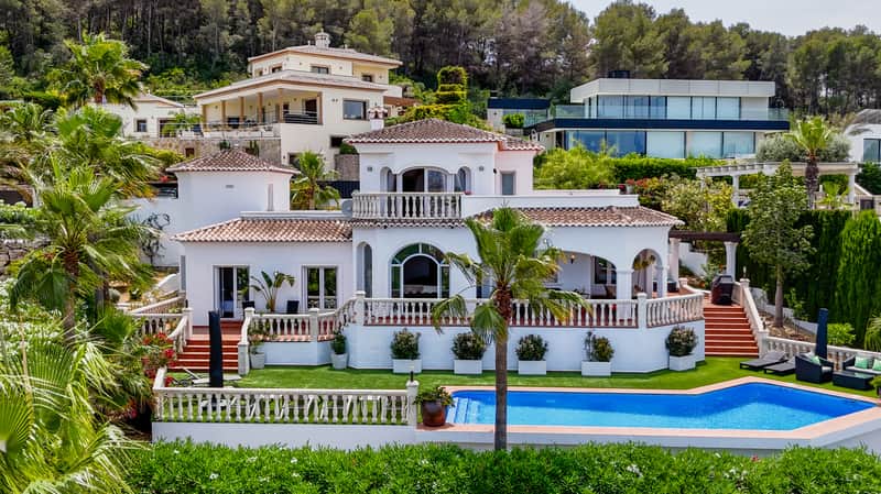 Gerestylede villa met zeezicht in Piver, Jávea