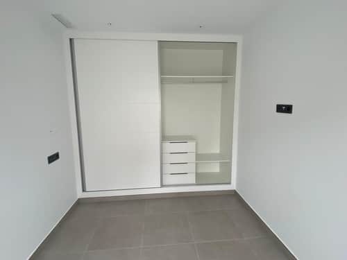Nieuwbouwvilla met privézwembad op 700 meter van het strand in Los Alcázares — foto 20