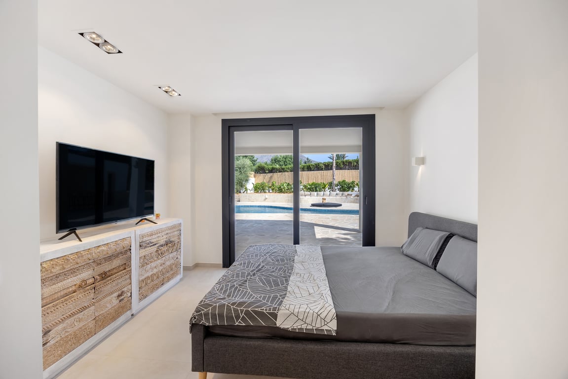 4-bed Villa in Jávea photo 13