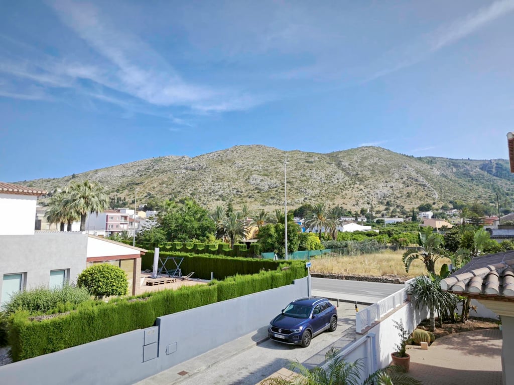 Villa de 270 m2 con piscina en venta en Pedreguer, zona residencial a un paso del centro - 17