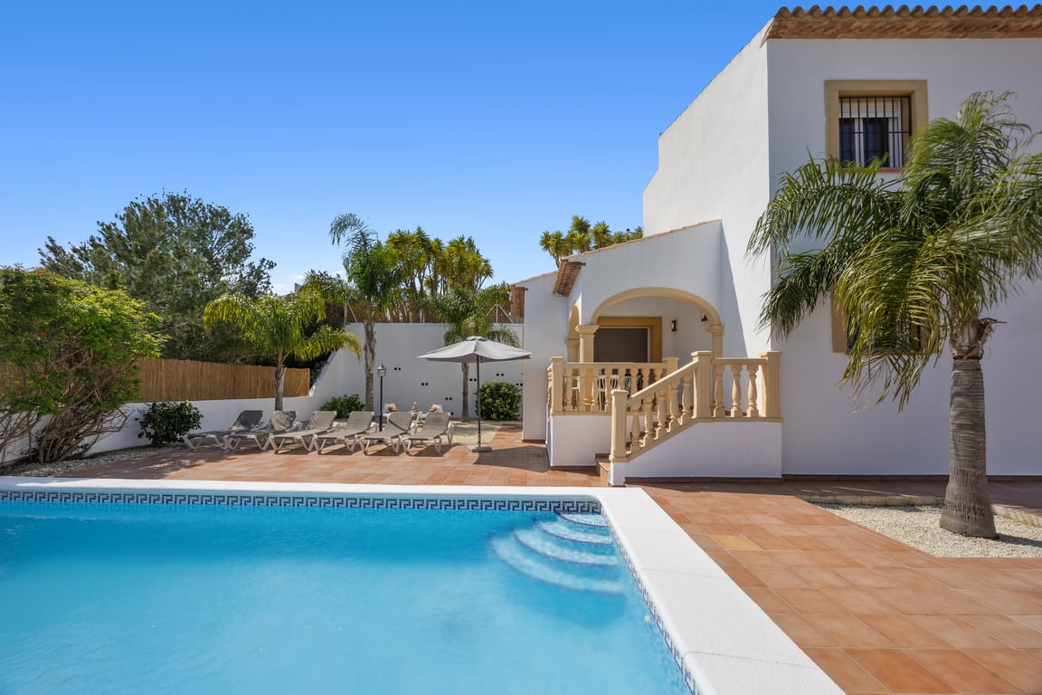 3-bed Villa in Jávea photo 11