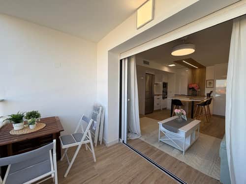 Gerenoveerd eerstelijns appartement met zeezicht in Torrevieja — foto 24