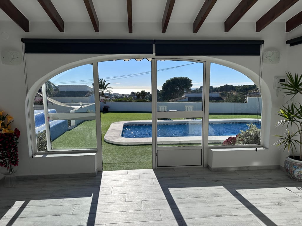 Villa de una sola planta con vistas al mar en venta en Moraira - 8