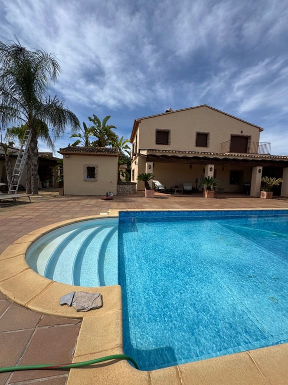 Casa rústica en Pedreguer con piscina y 3 habitaciones a la venta - 2