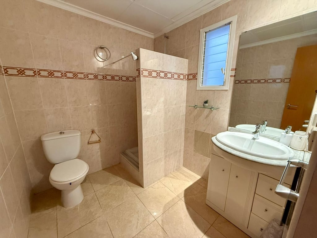 Property #RH20425 - 12