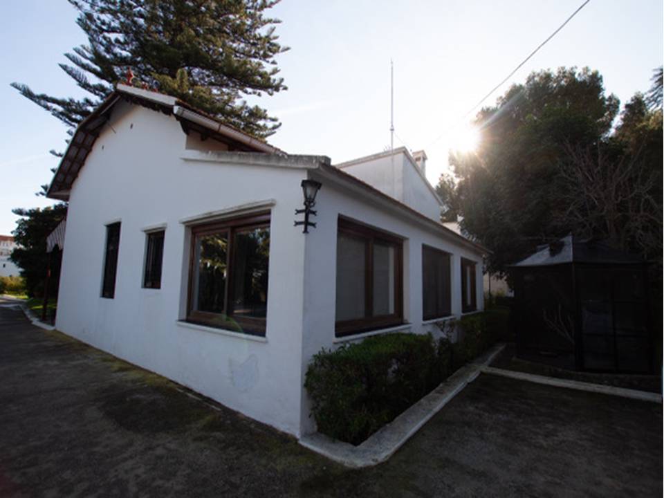 Venta Parcela urbana y Chalet - 3