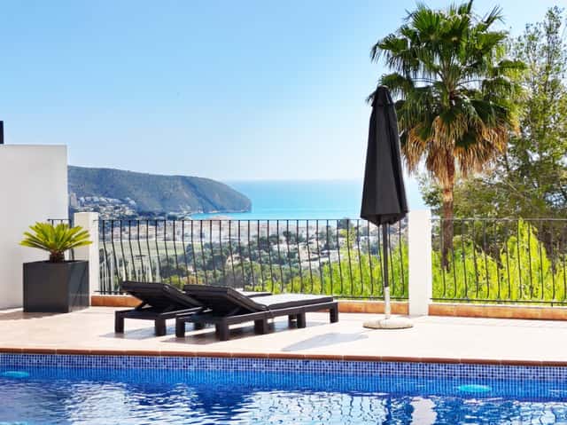 Villa in Moraira, 4 Schlafz., 389m²