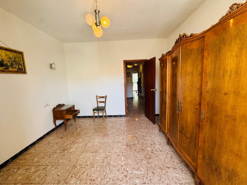 Casa de dos plantas en el centro de Orba (Alicante) - 5