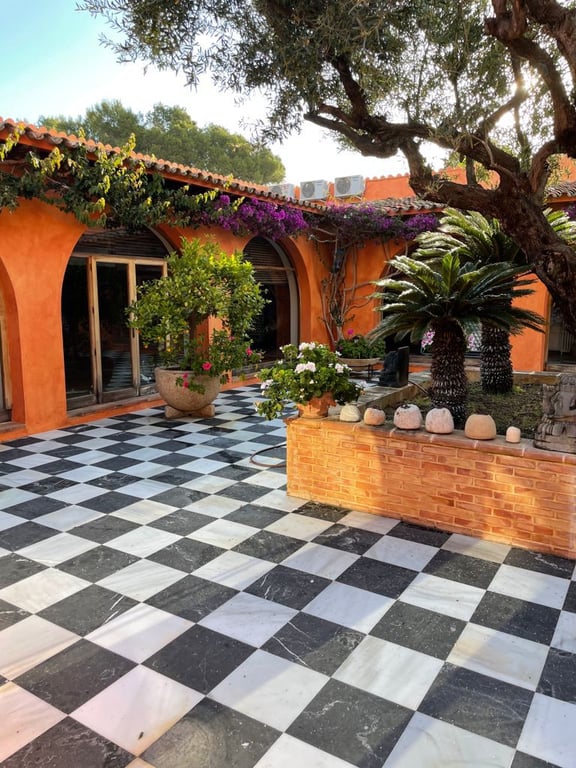 Property #RH21084 - 11