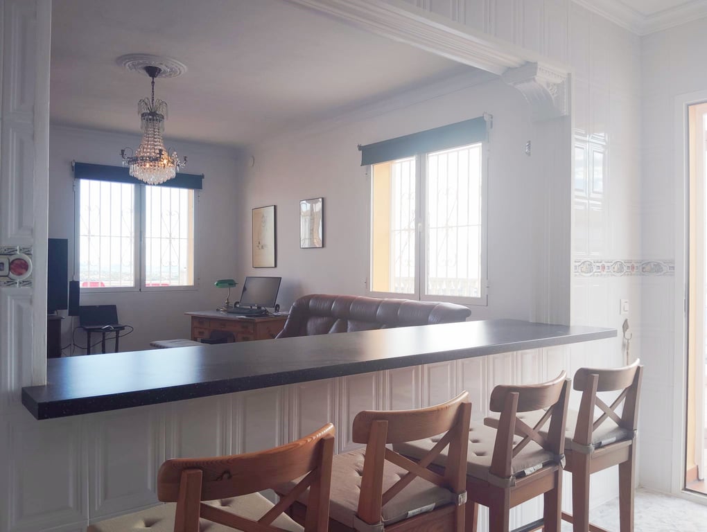 Villa en venta con 4 dormitorios y piscina en Calpe, con vistas al mar. - 8