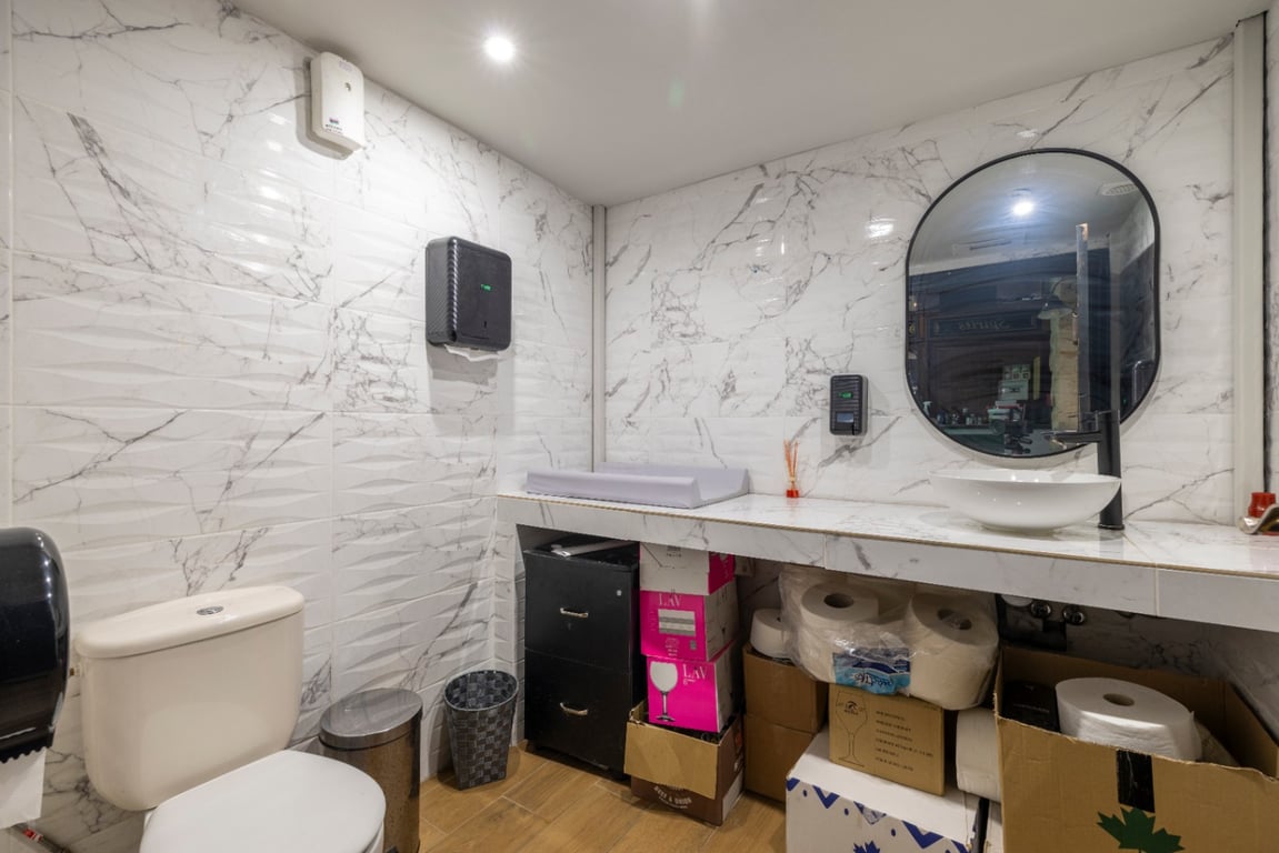 Traspaso de Pub con perfecta ubicación el Arenal de Jávea - 36