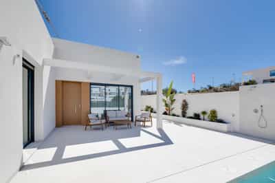 VILLA 4 1