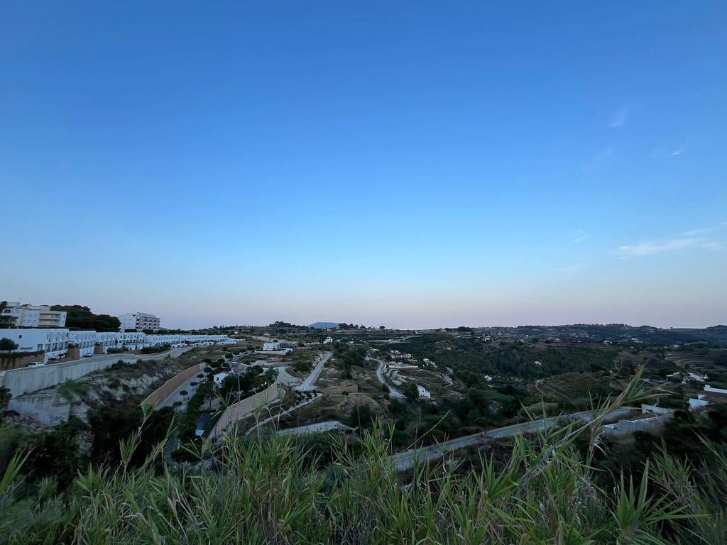 Oportunidad única en Benissa: 3 parcelas con espectaculares vistas al mar y a la montaña - 2