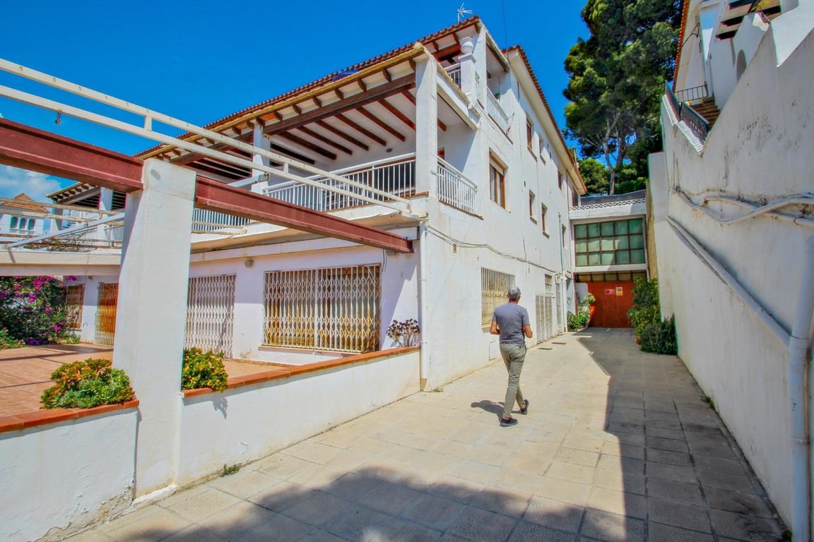 Apartamento con vistas al mar y ubicación privilegiada en Moraira - 14