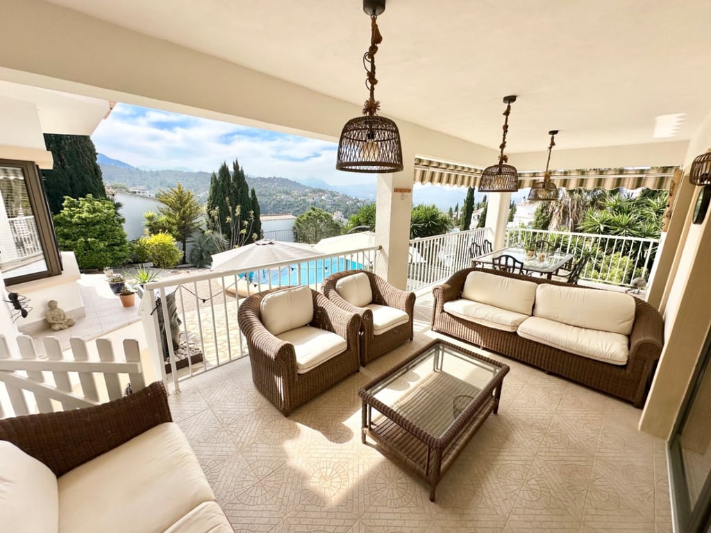 Tu oasis en Monte Pego: chalet con gran parcela, piscina y total privacidad - 8