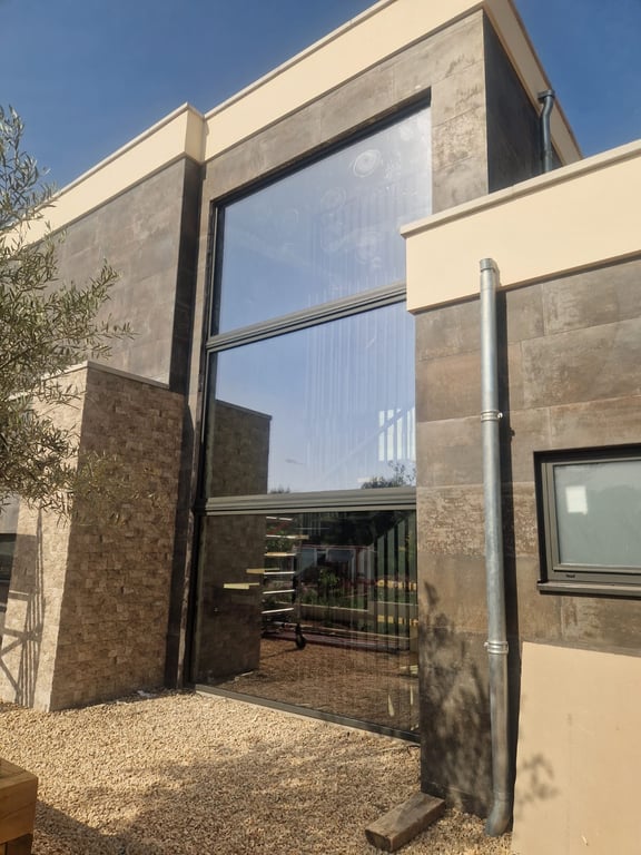 Elegancia, innovación y privacidad en esta villa de lujo en venta con certificación A++. - 13