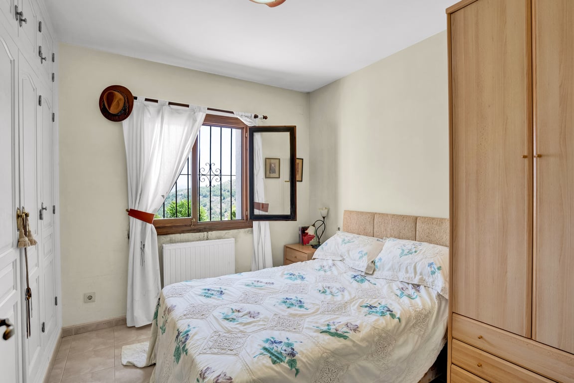 5-bed Villa in Murla photo 12