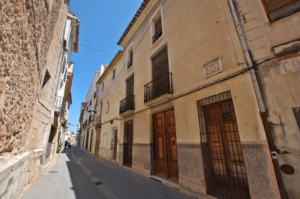 Casa de poble d'estil senyorial a Pego - 2