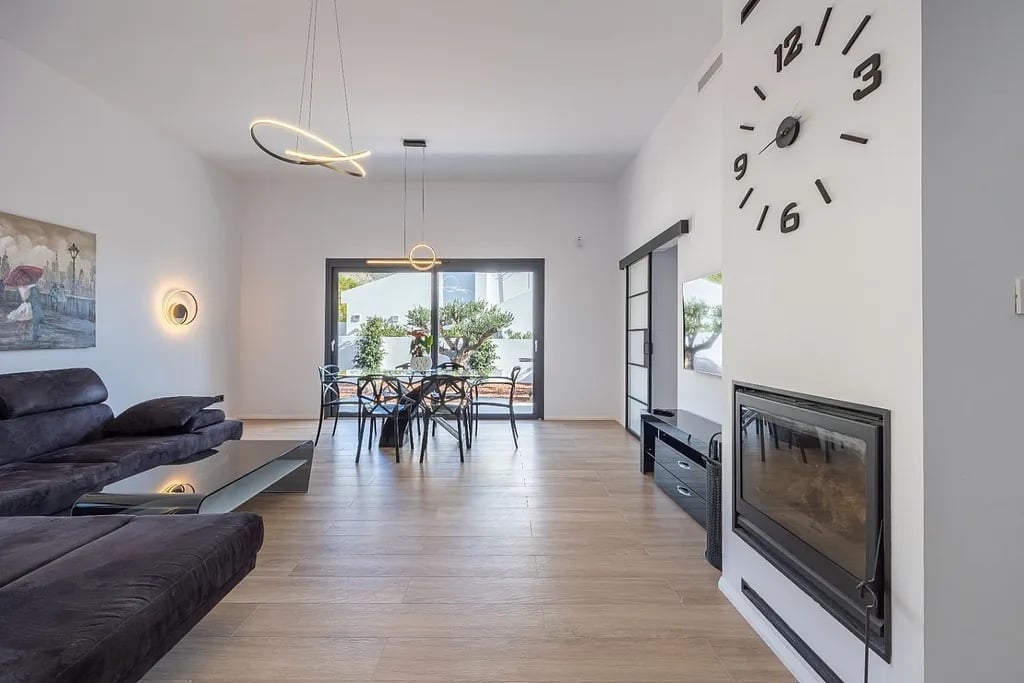 Property #RH20357 - 11