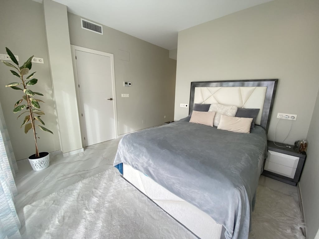 Property #RH20338 - 17