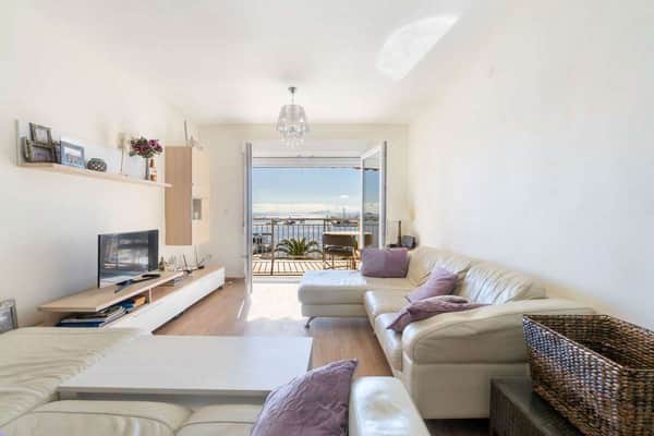 Appartement aan het strand met 3 slaapkamers en zeezicht in Lo Pagán