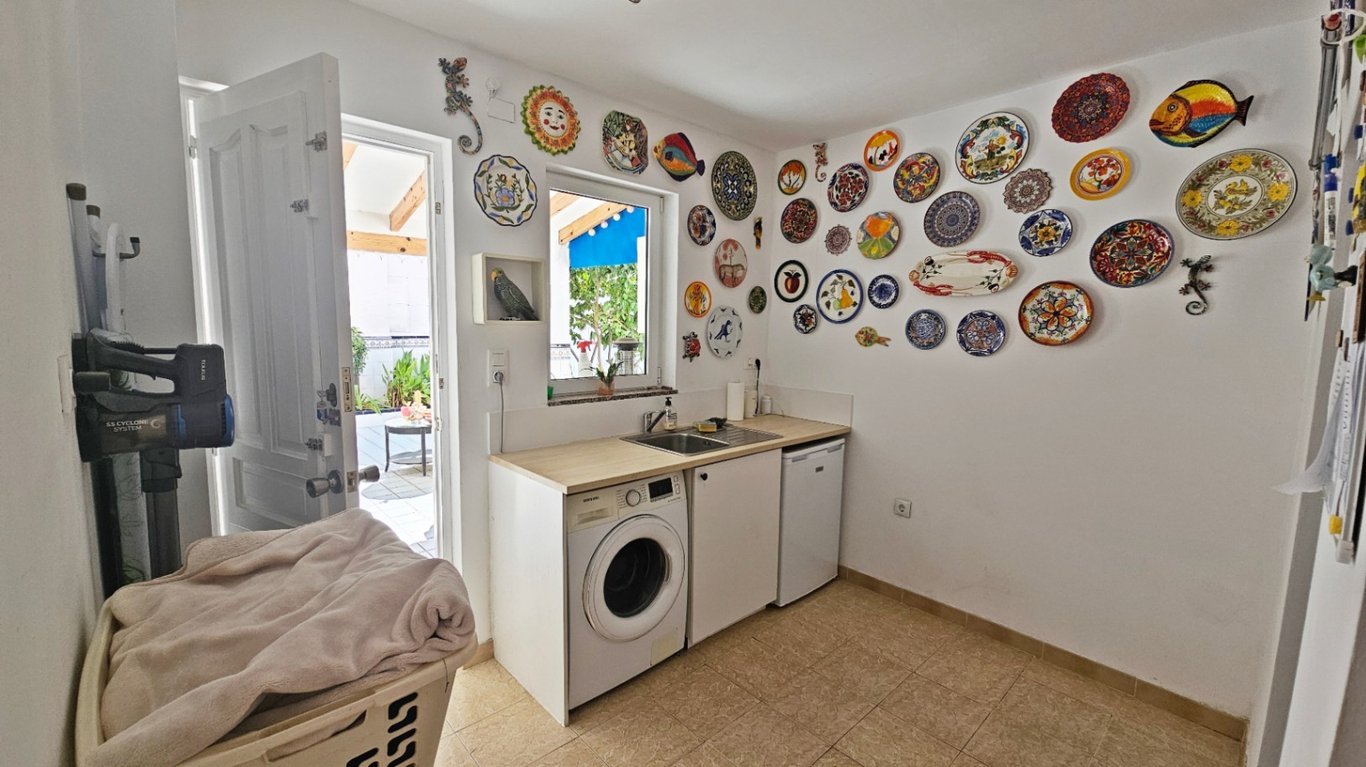 Casa de poble a Pego amb un gran pati - 6