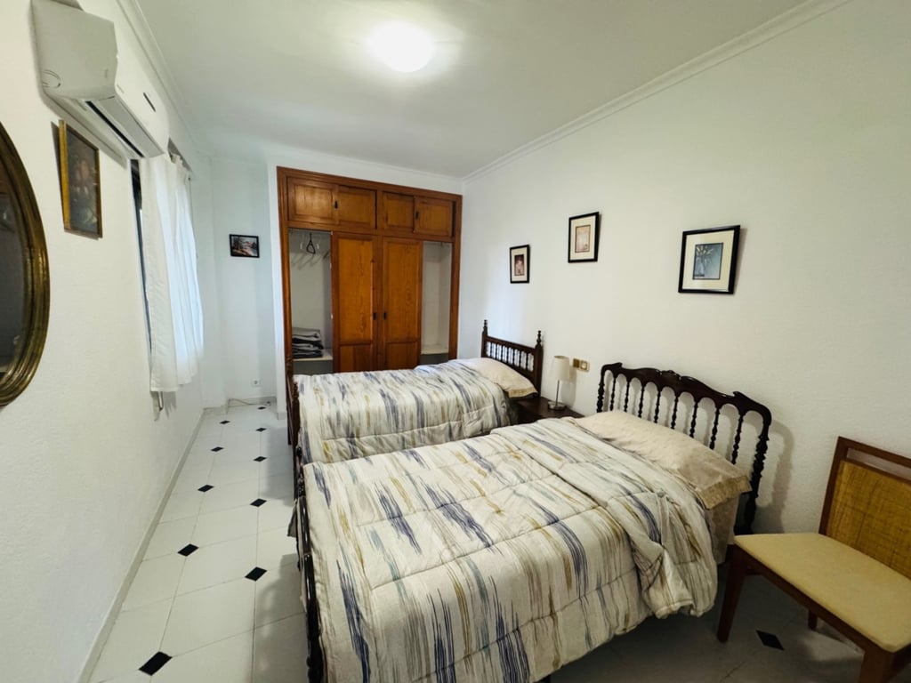 Dénia. Chalet amplio con vistas al mar en venta - 49