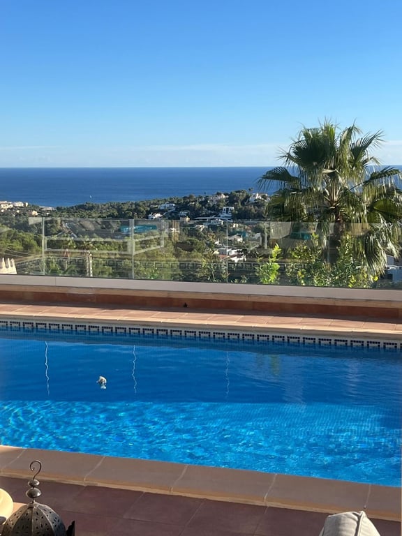 4-bed Villa in Moraira photo 6