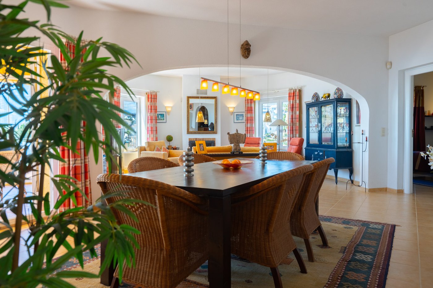 Traditional Villa with Guest Apartment and Panoramic Sea Views in Cumbre del Sol
