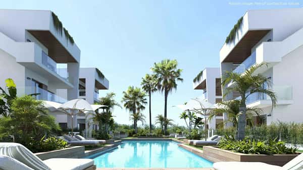 Nieuwbouwappartement met privétuin en drie slaapkamers op 900 meter van het strand in Los Alcázares