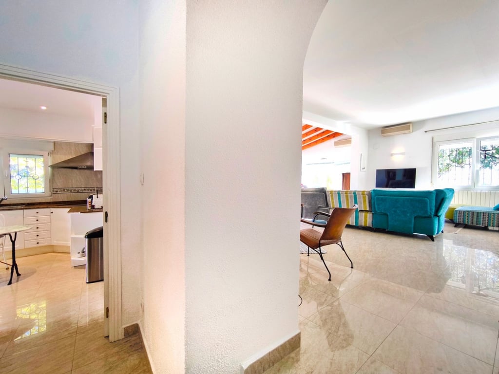 Villa con apartamento de invitados y vistas al mar en Dénia - 35