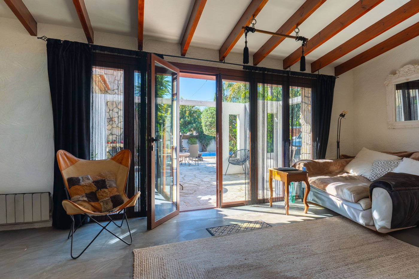 Charming rustic villa with guest house and pool in Jávea