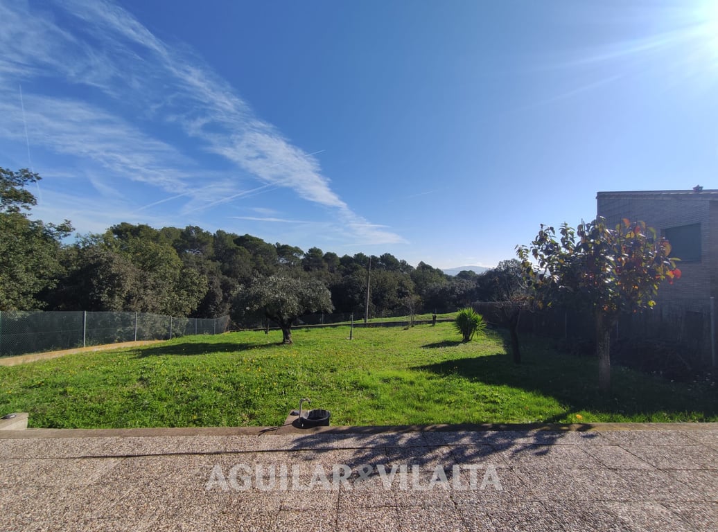 PARCELA EDIFICABLE LES FALDES DEL MONTSENY - 10