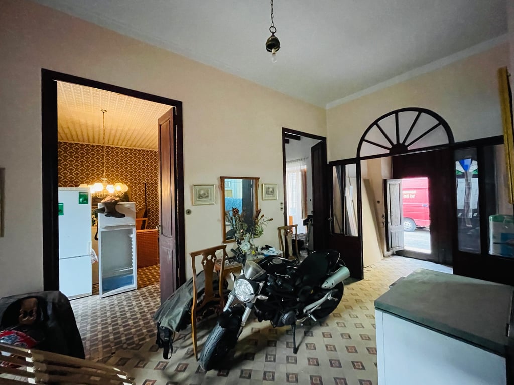 Vergel. Casa de pueblo grande con muchas posibilidades en venta - 2