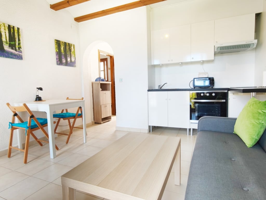 Property #RH21127 - 9