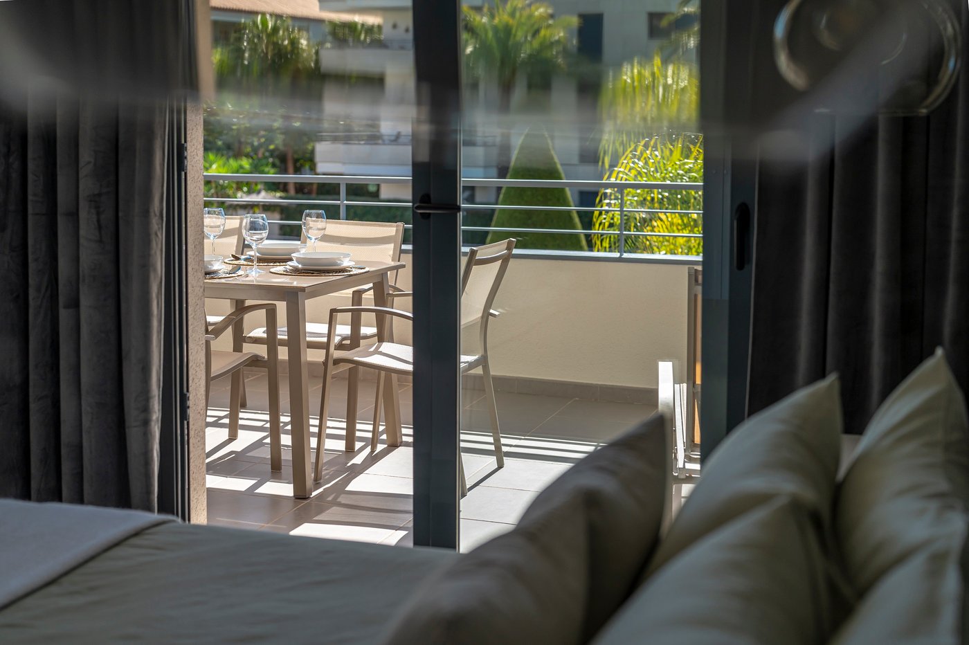 Stylish Apartment in Jávea with Sunny Terrace and Sea Proximity
